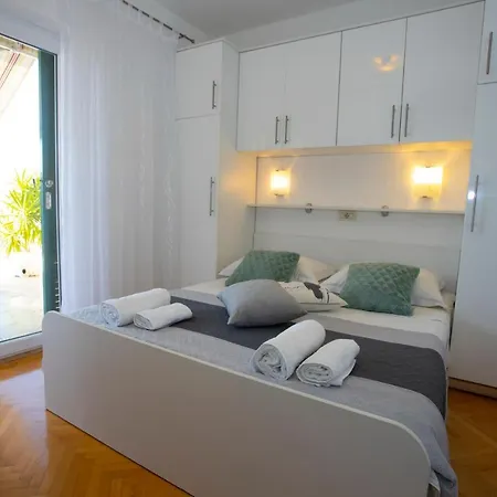 Apartment Milenka - Gorana *