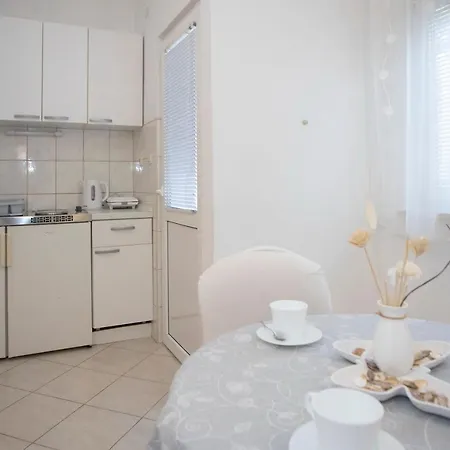 Apartment Milenka - Gorana